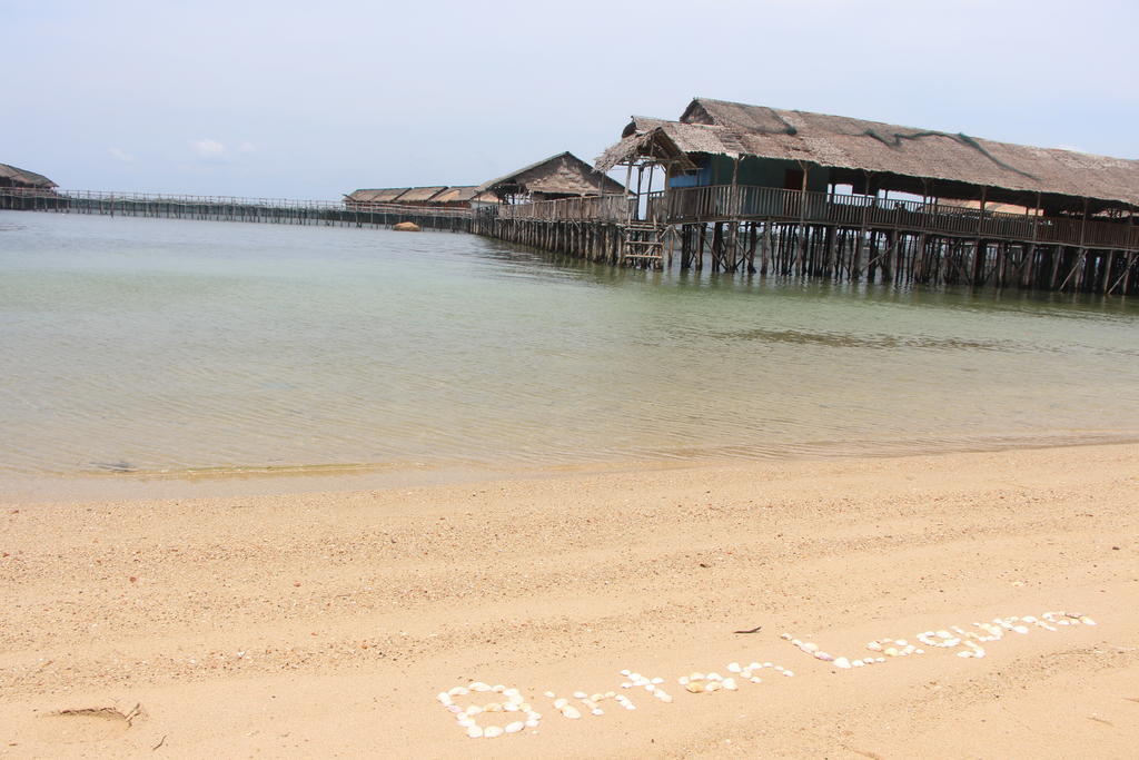 Bintan Laguna Restaurant And Resort Teluk Bakau Buitenkant foto