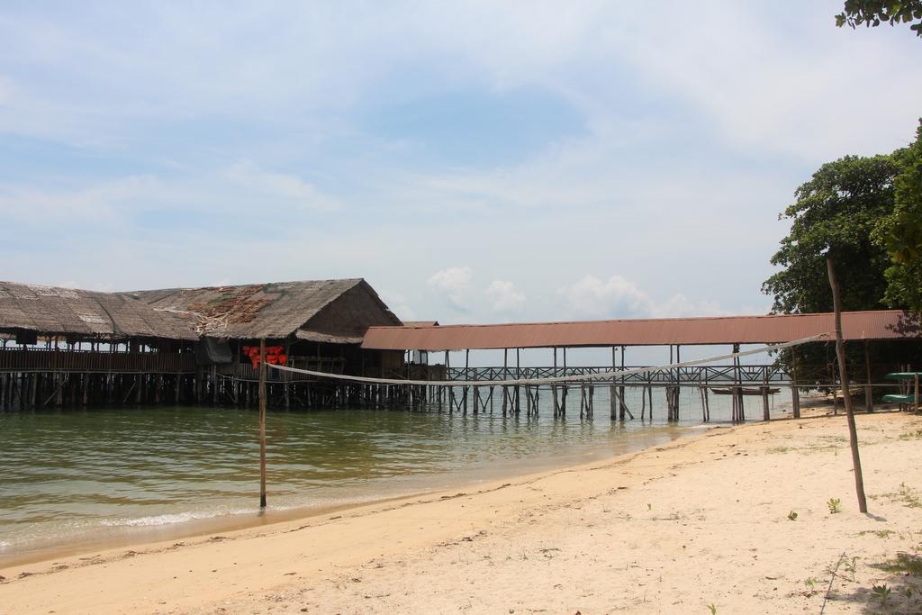 Bintan Laguna Restaurant And Resort Teluk Bakau Buitenkant foto